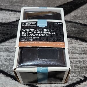 TARGET HOME BLACK STANDARD QUEEN SET-OF-2 WRINKLE-FREE PILLOW CASES